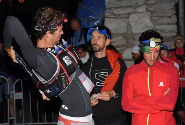 怎么样穿跑步服好看,跑步训练穿衣搭配