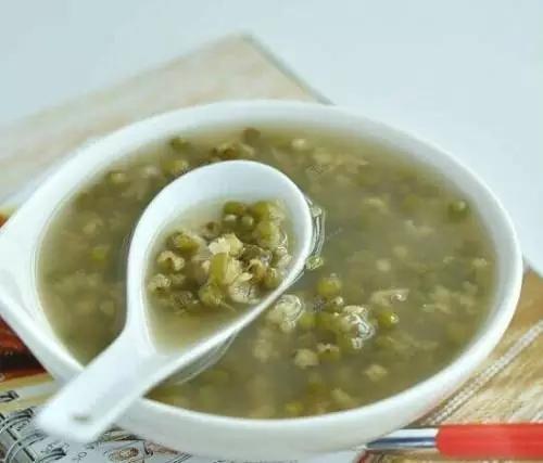 炎热天气吃点甜点,炎热的天气唯有甜品