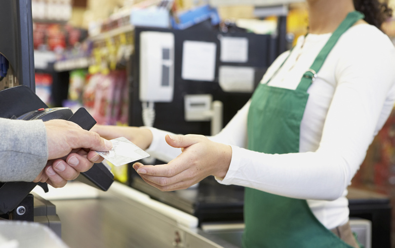 超市收银老问有会员卡吗,超市收银员需懂知识