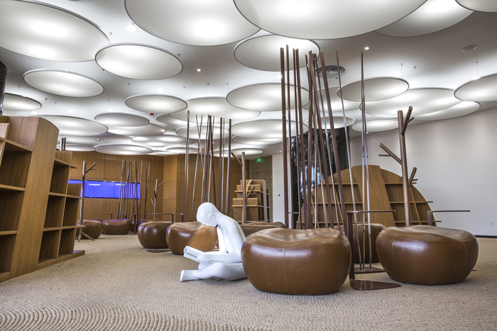 探访刘强东在北京的京东总部大楼,参观京东总部