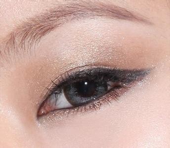 全脸定妆术包括什么部位,做了定妆唇要注意哪些事项