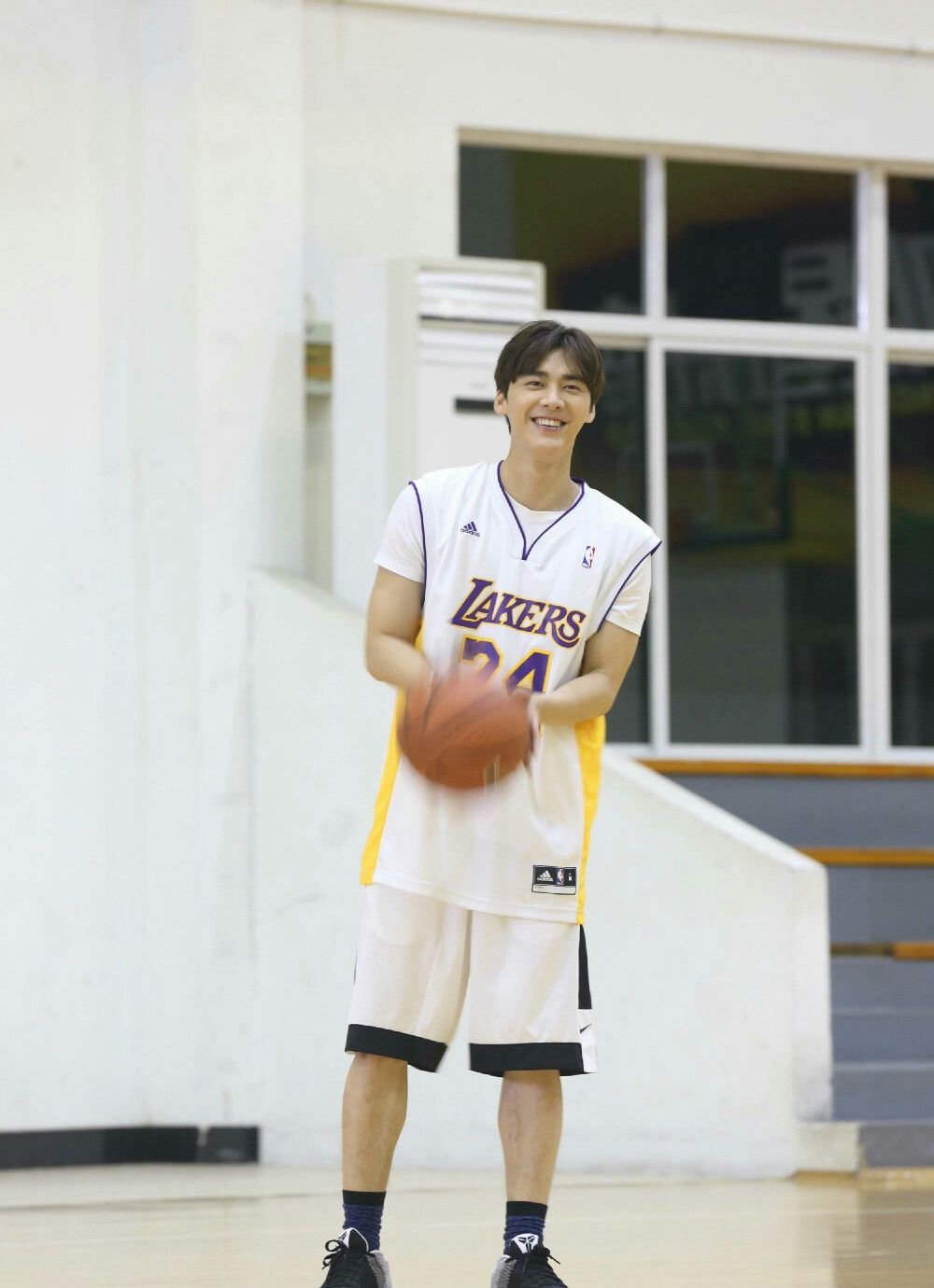 李易峰nba名人赛,李易峰07年篮球比赛