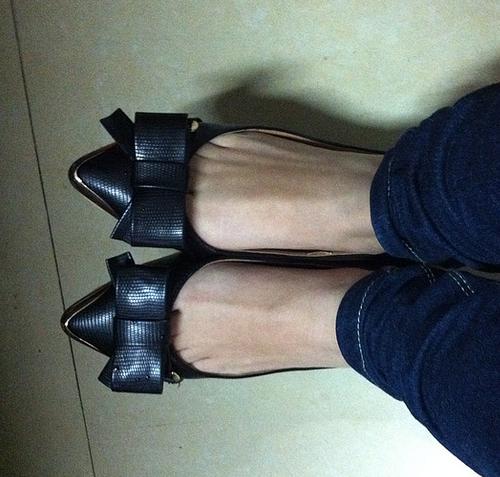 皮鞋磨脚趾头的小妙招,生活小妙招皮鞋凹陷怎么恢复