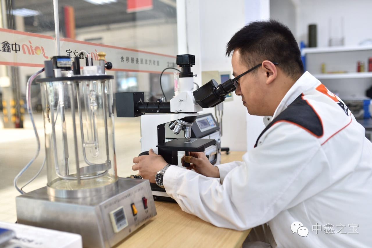 汽车机油多长时间换一次最好视频,汽车机油是看时间换还是看公里数