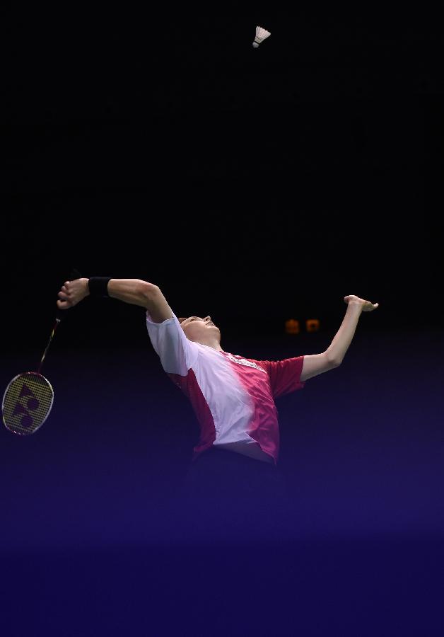 羽毛球基础技术——上手正手击高远球这样打！