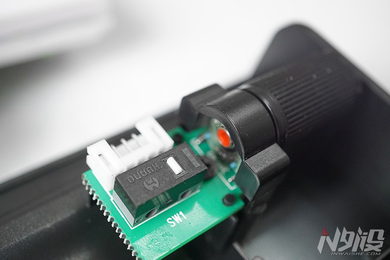 自带手托防尘罩的机械键盘,蝙蝠骑士机械键盘拆解