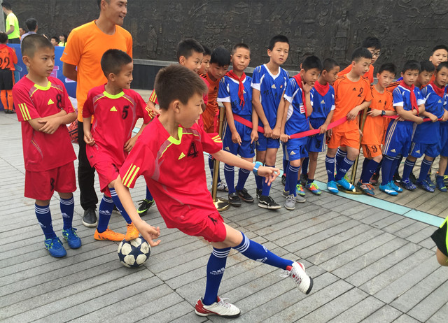 2021邛崃足球比赛开始,邛崃市青少年足球比赛