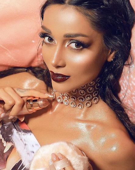 rihanna美妆博主演唱会,美妆博主rihanna