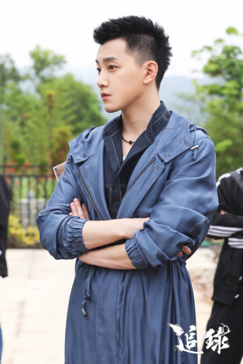 追球的少年,追球少年李希侃