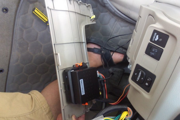 14款卡罗拉低配加装自动大灯开关,全新卡罗拉如何安装自动大灯