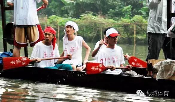 端午节怎么才能在桥上看赛龙舟,广东端午节赛龙舟怎么玩