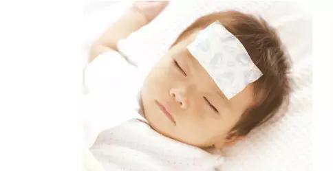 “陈”言微语话健康：宝宝旅途发烧怎么办？