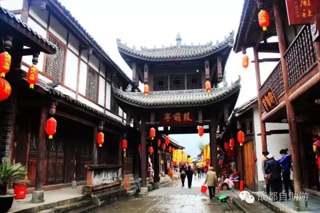 成都边上避暑,成都边上有哪些好玩的地方