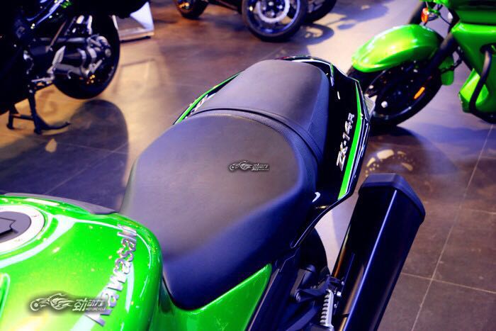 川崎zx14r下赛道第一视角,川崎zx-14r新款