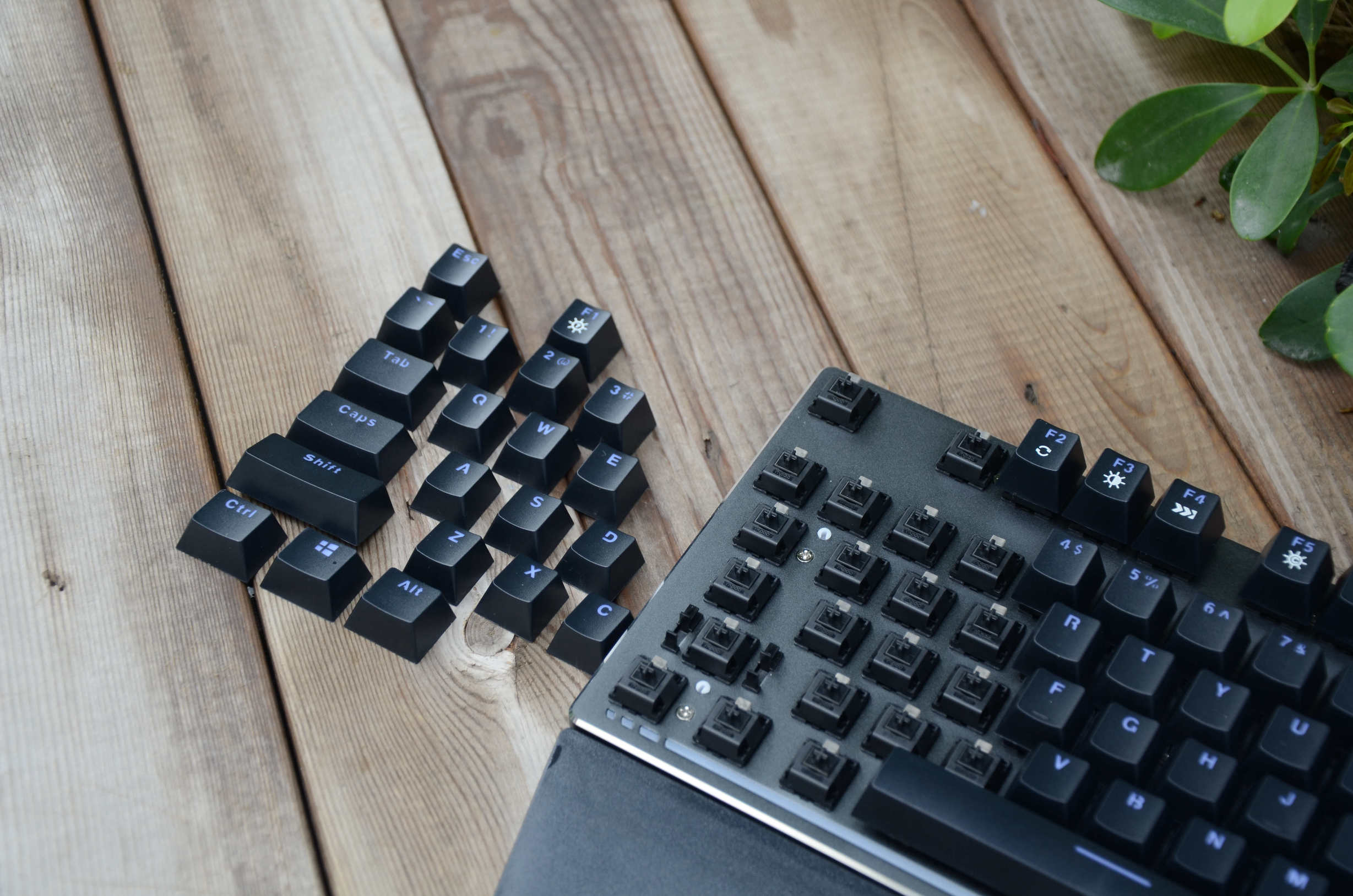 雷柏v720黑轴,雷柏v720机械键盘