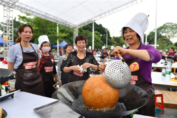 直径23.4厘米，比足球还大！这个顺德煎堆不一般！