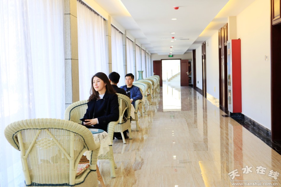 又到花开烂漫时下一句,清明出游来汤峪踏青泡温泉