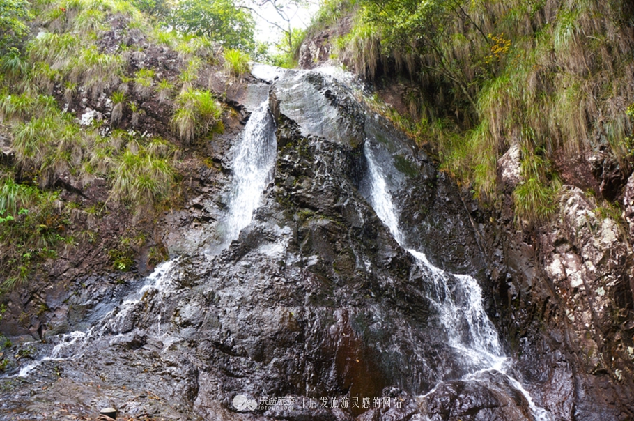 云顶景区瀑布,云顶山峡谷七彩瀑布