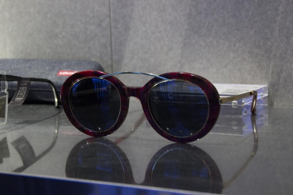 到底是谁拯救了画风土气的国产品牌?