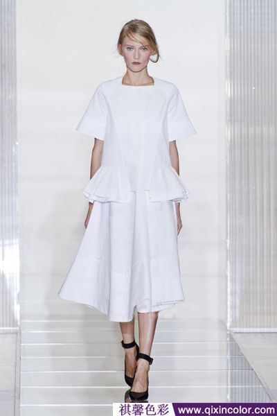 色彩培训班穿衣风格设计,2024荷叶边流行女装