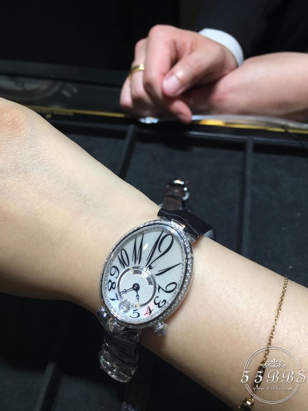 香港偶遇明星jeffrey,香港买香奈儿还是dior优惠多