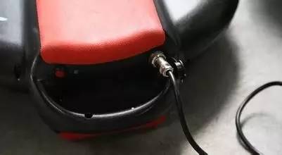 平衡车在充电时发生爆炸,平衡车充电危险事故