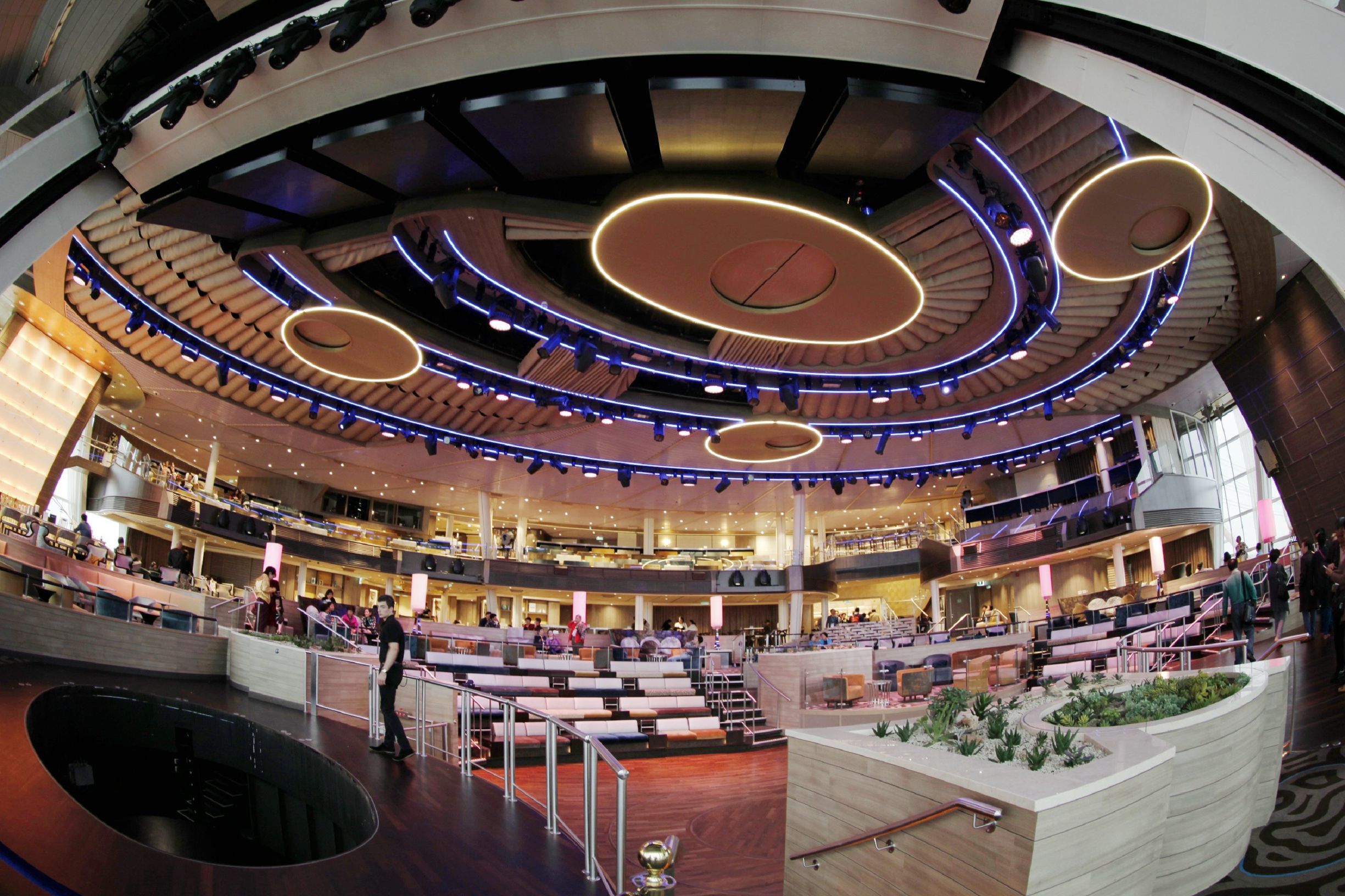 海洋量子号游轮游记,海洋量子号游玩攻略