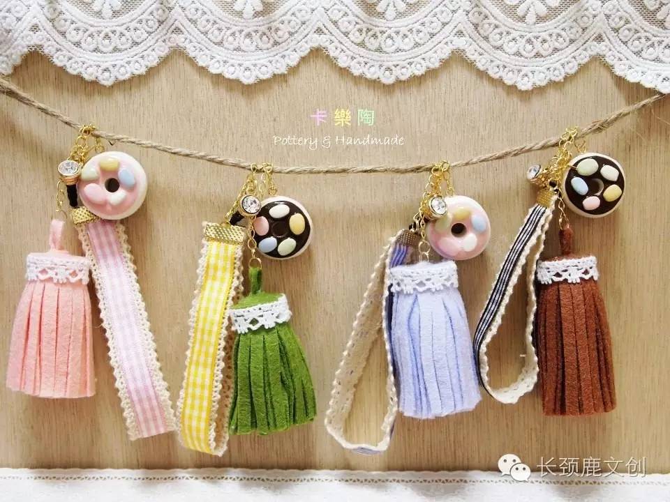 别拦我，我要吃了那些餐具