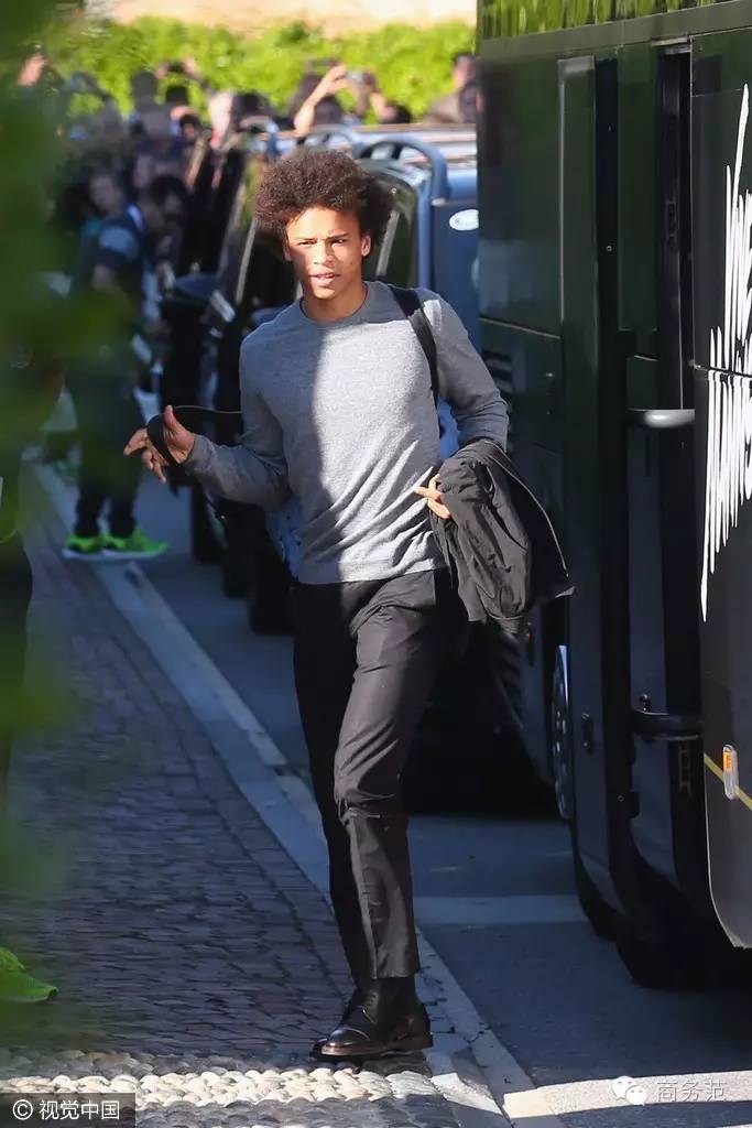 欧洲杯各大球队队徽和名称,欧洲杯各队穿什么颜色球衣