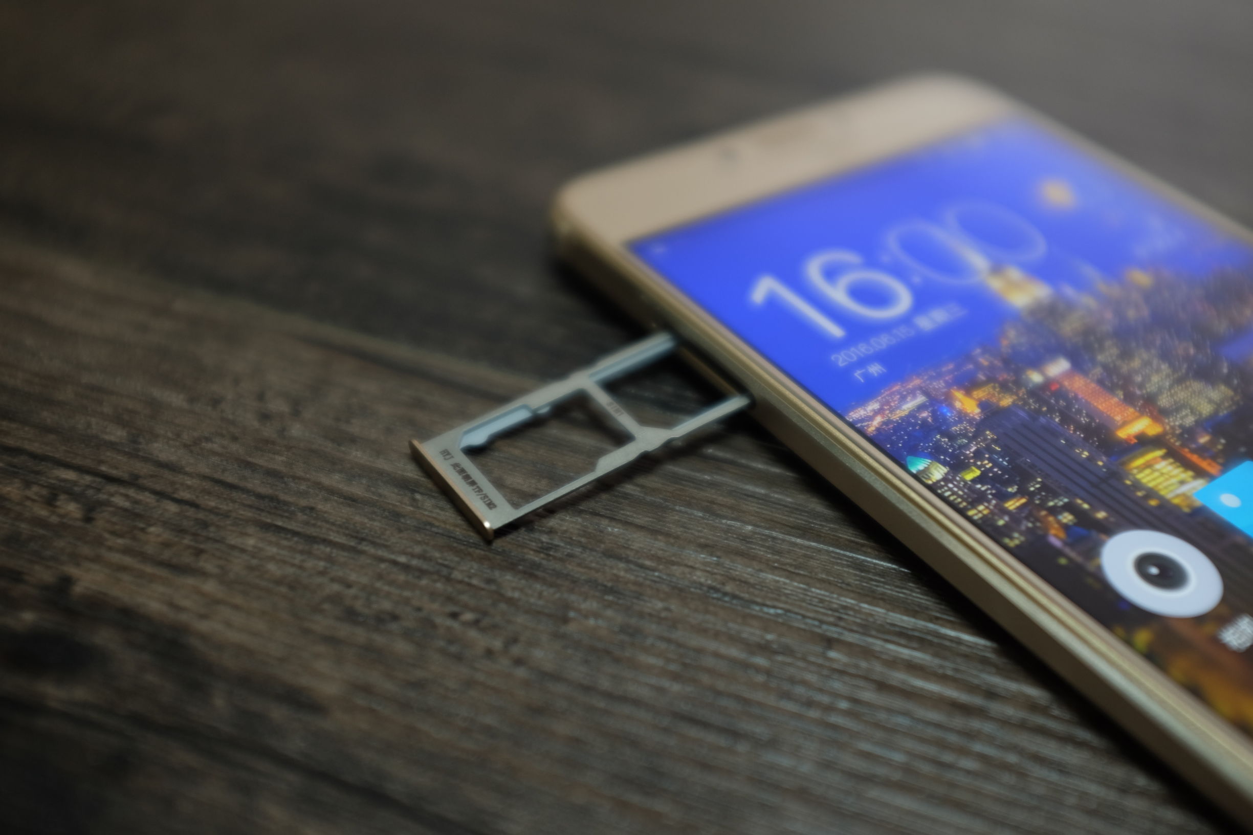 金立s6prom6m6plus,金属光感超强的手机