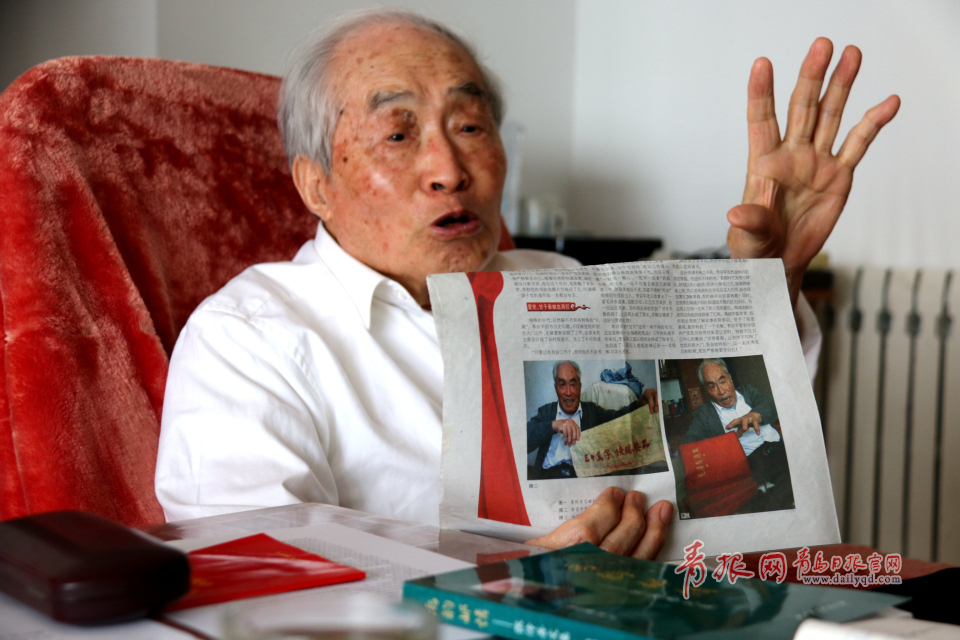 青岛有个93岁的网购达人衣柜里全是“爆款”