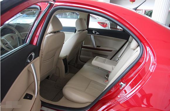 荣威550测评油耗,荣威5501.8值得入手吗