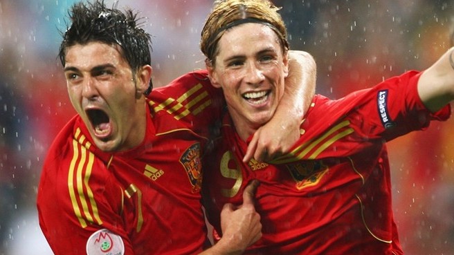 西班牙惊险最后一分钟,西班牙打破纪录7场全胜