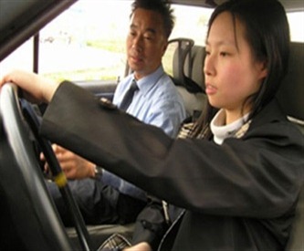 学车手脚不能同时兼顾是什么原因,学车时感觉自己手脚不协调