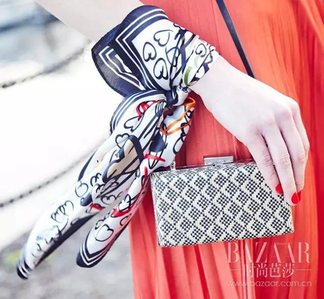 丝巾是妈妈必备么,丝巾妈妈款大尺寸