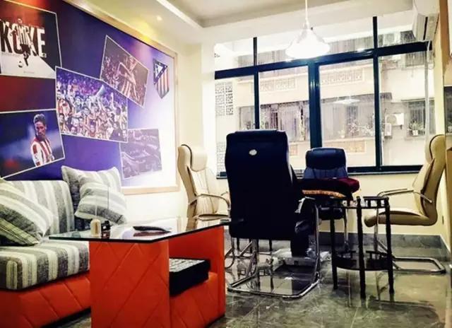 海口餐吧设计案例,哈尔滨足球主题餐吧