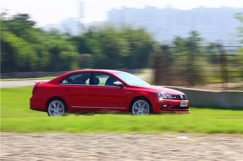 一汽大众速腾gli,国内大众速腾gli最新款