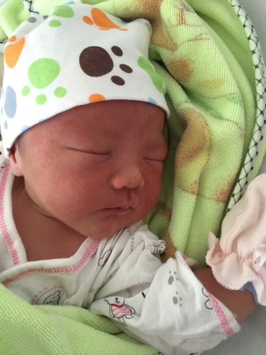 生孩子听不到医生的话需要剖腹产,生宝宝撕裂一年多了没有愈合