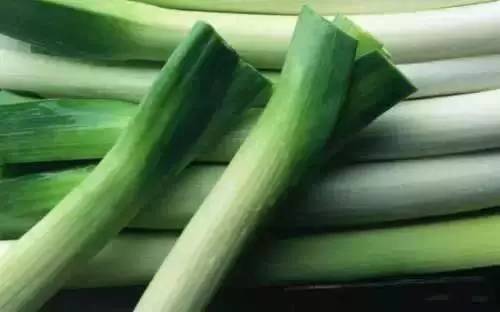 大姨妈弄床单上隔多久就洗不掉了,大姨妈弄到床单上怎么洗得干净