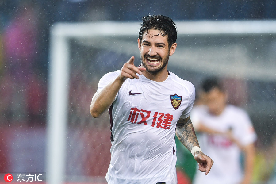 帕托天津权健进球集锦,王晓龙进球后拥抱图巴主教练