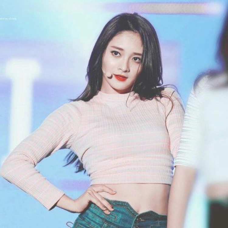 刚出道上综艺被排挤的明星,出道6年零收入遭队内成员霸凌