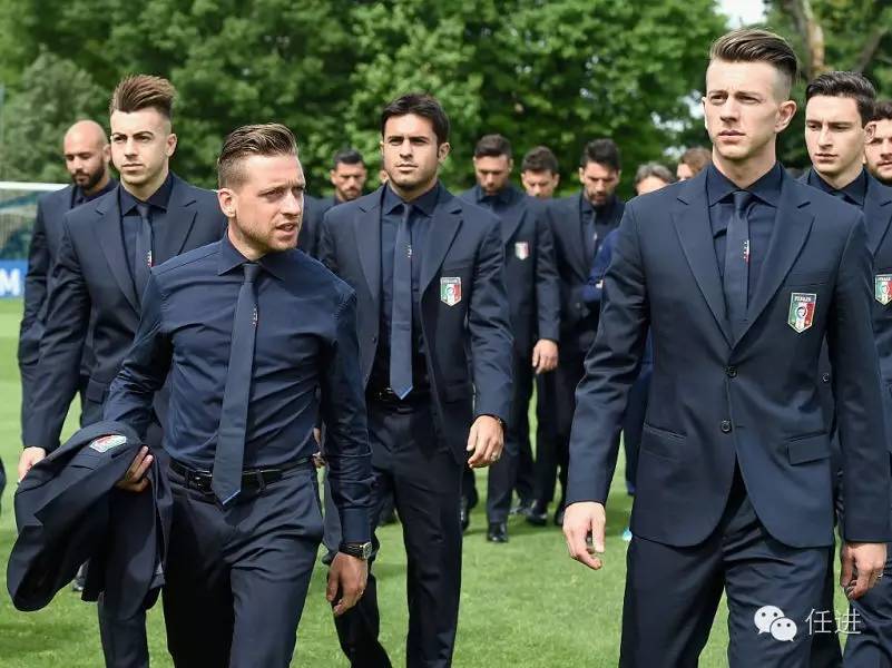 瓒崇悆鍜垖瑙嗛,瓒崇悆鍘熷湴鑸旂悆