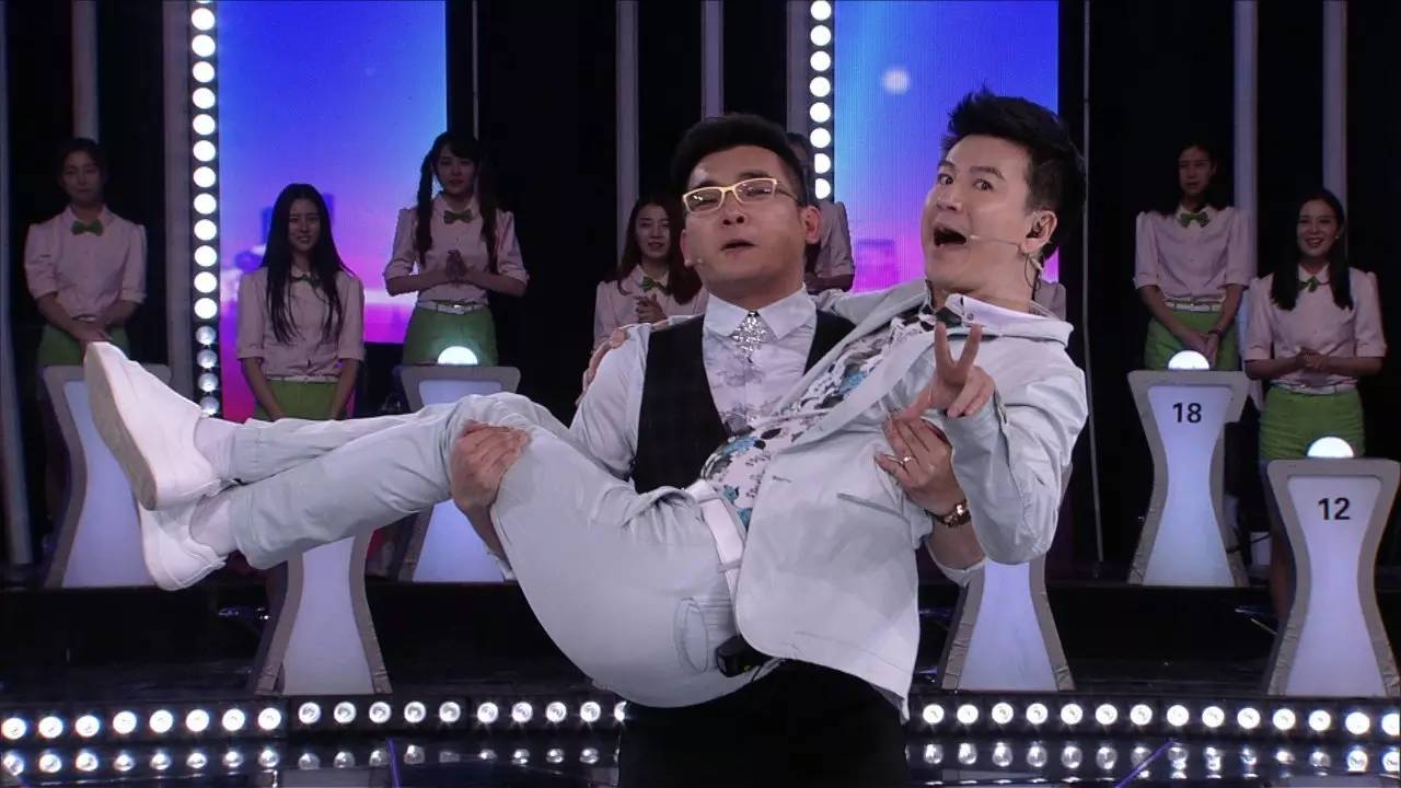 朱迅是小燕子吗,朱迅是朱军的姑娘吗