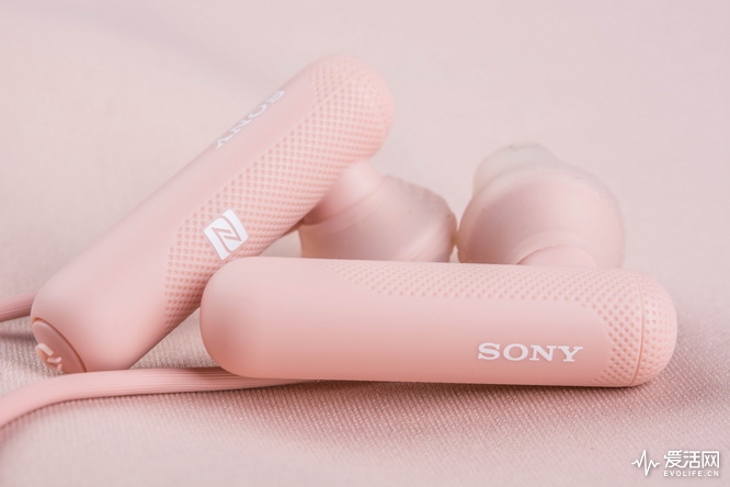 索尼wi-sp500有没有降噪,索尼wi-sp500蓝牙耳机使用教程