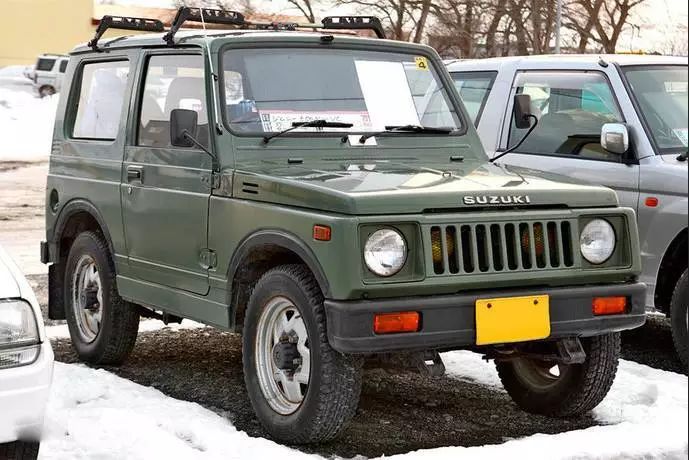 2021款吉姆尼与2015款吉姆尼的驾驶,吉姆尼新老款对比