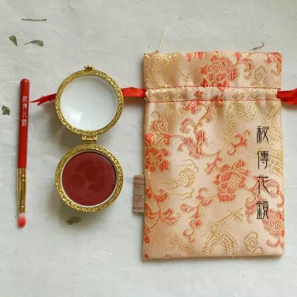 别留恋2015的姨妈红了，今年要用宫斗红！