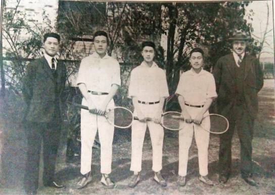 1934|北大楼枫藤未生，犹记毕业季