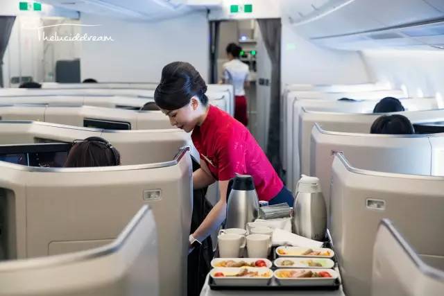 订机票也是技术活，手把手教你识别航空公司的“*规则潜**”