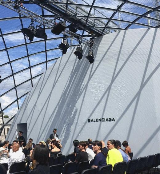 balenciaga冬季时装发布秀,99年lv秀场男装