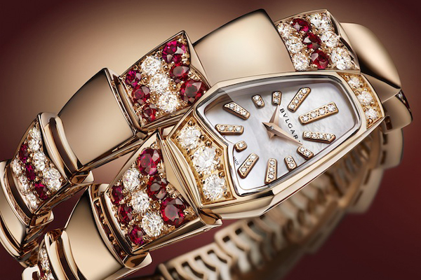 表就表吧，这些时装表非要自称宝宝